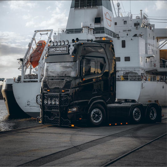 Zino Moens Transport PRE-ORDER